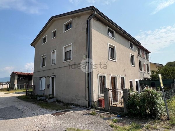 casa semindipendente in vendita a Verona in zona Chievo