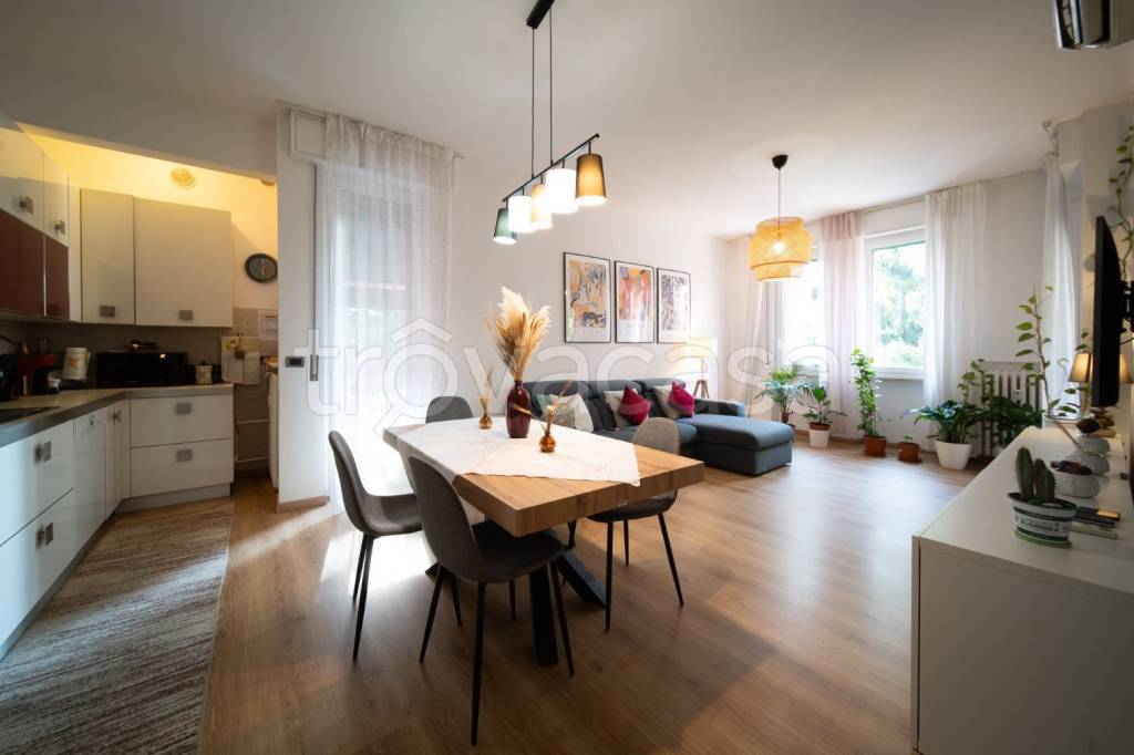appartamento in vendita a Verona in zona Valdonega