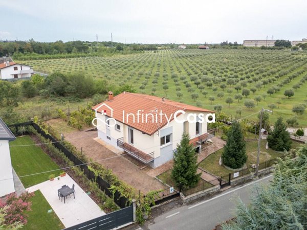 casa indipendente in vendita a Verona in zona Borgo Milano