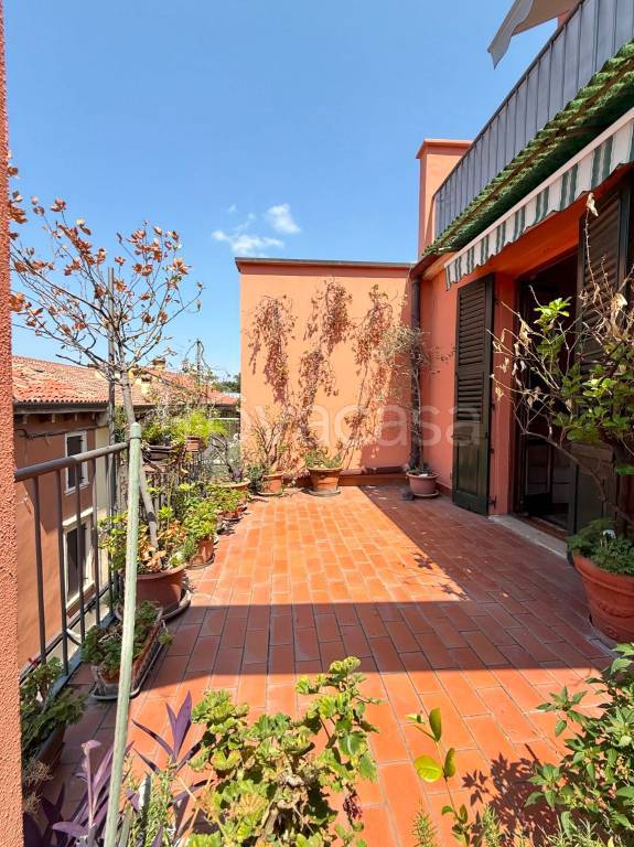 appartamento in vendita a Verona in zona Centro Storico