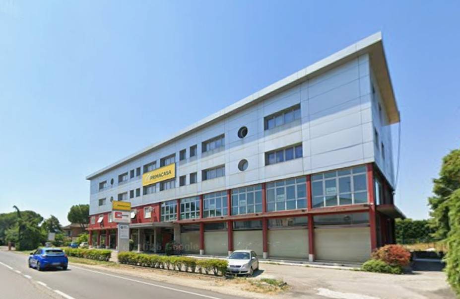 ufficio in vendita a Verona in zona Borgo Roma