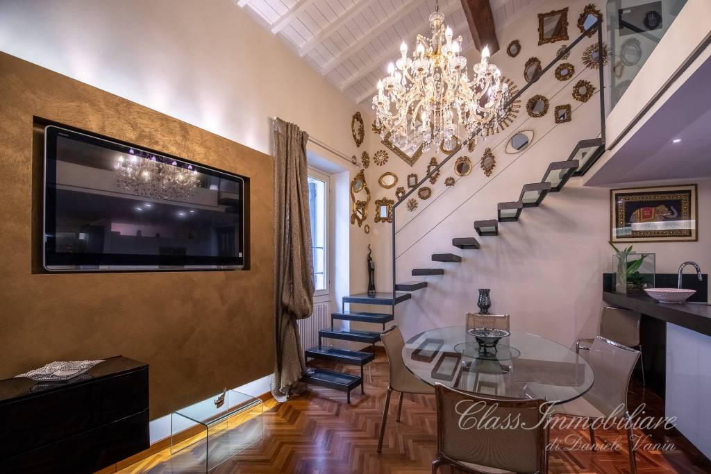 appartamento in vendita a Verona in zona Centro Storico