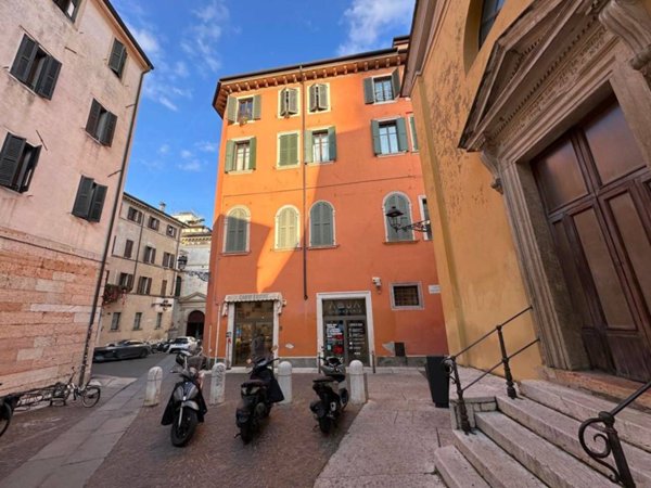 appartamento in vendita a Verona in zona Centro Storico