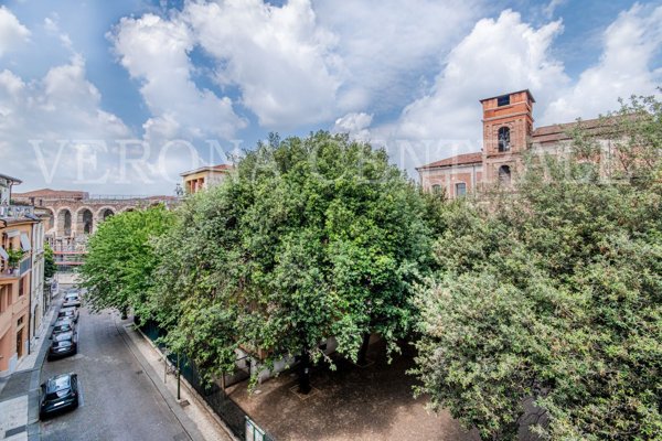 appartamento in vendita a Verona in zona Centro Storico