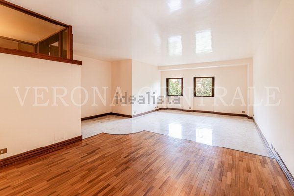appartamento in vendita a Verona in zona Centro Storico