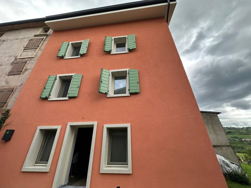 casa indipendente in vendita a Verona