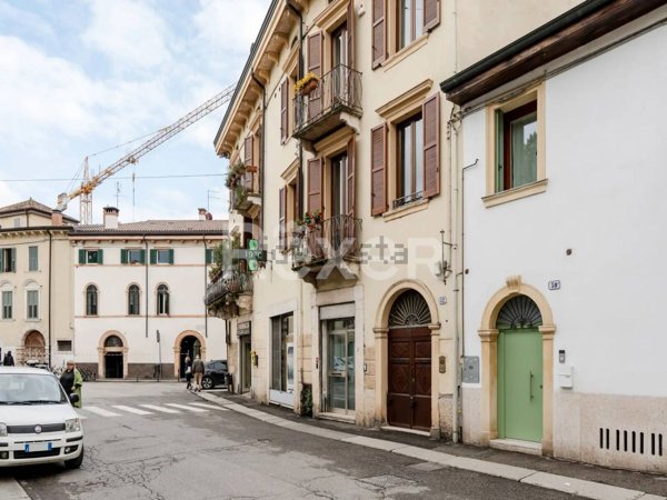 appartamento in vendita a Verona in zona Veronetta