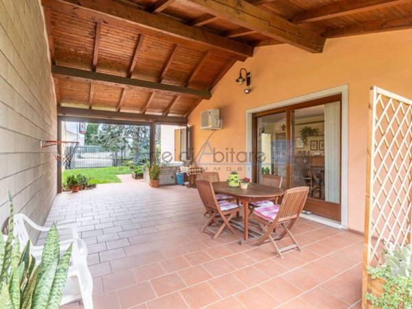 casa indipendente in vendita a Verona in zona Cadidavid