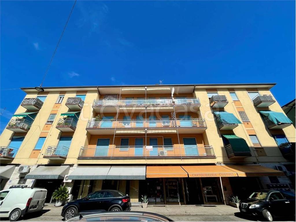 appartamento in vendita a Verona in zona Golosine