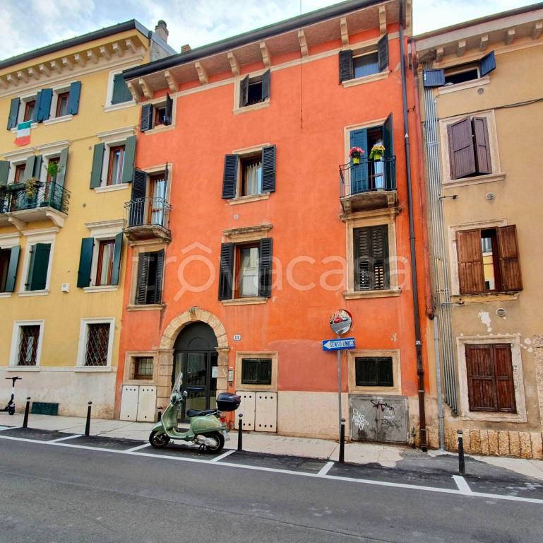 appartamento in vendita a Verona in zona Veronetta