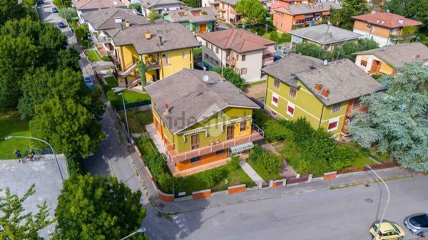 casa indipendente in vendita a Verona