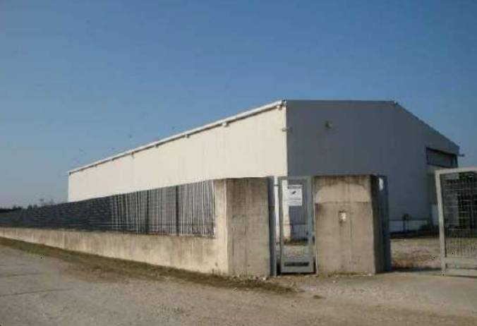 locale di sgombero in vendita a Verona