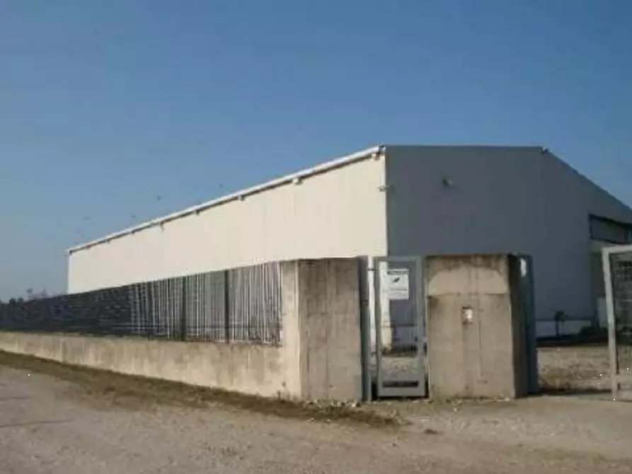 locale di sgombero in vendita a Verona