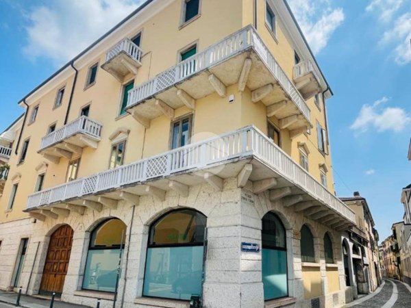 appartamento in vendita a Verona in zona Cittadella