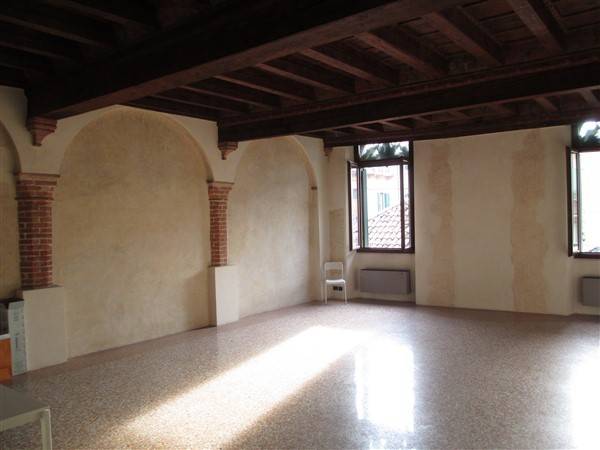 appartamento in vendita a Verona in zona Centro Storico