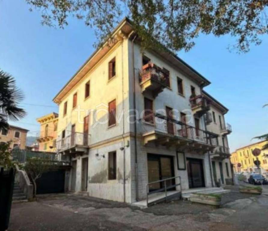 negozio in vendita a Verona in zona Avesa