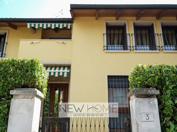 casa indipendente in vendita a Verona in zona Borgo Roma