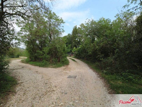 terreno agricolo in vendita a Verona in zona Parona di Valpolicella