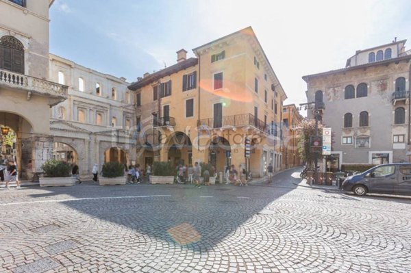 appartamento in vendita a Verona in zona Centro Storico
