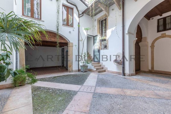 appartamento in vendita a Verona in zona Centro Storico