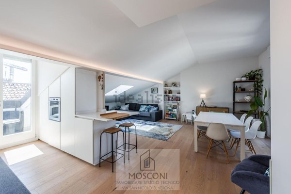 appartamento in vendita a Verona in zona Centro Storico