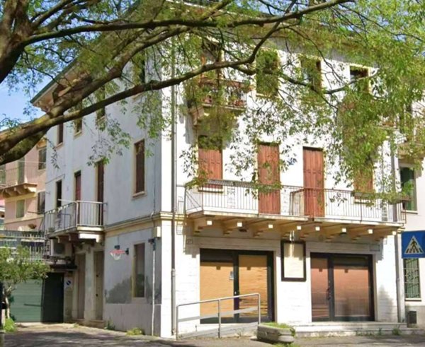 appartamento in vendita a Verona in zona Avesa