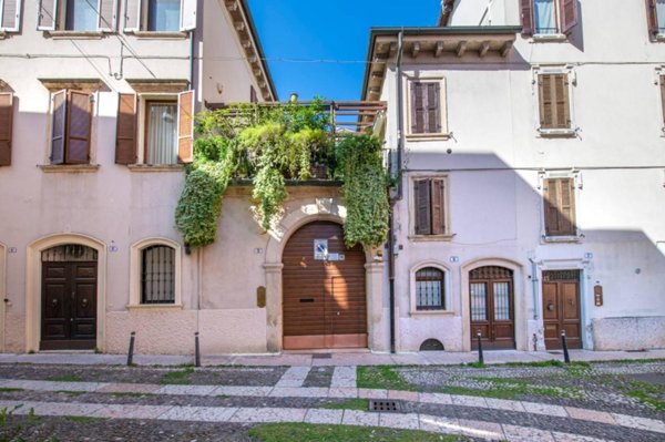 appartamento in vendita a Verona in zona Centro Storico