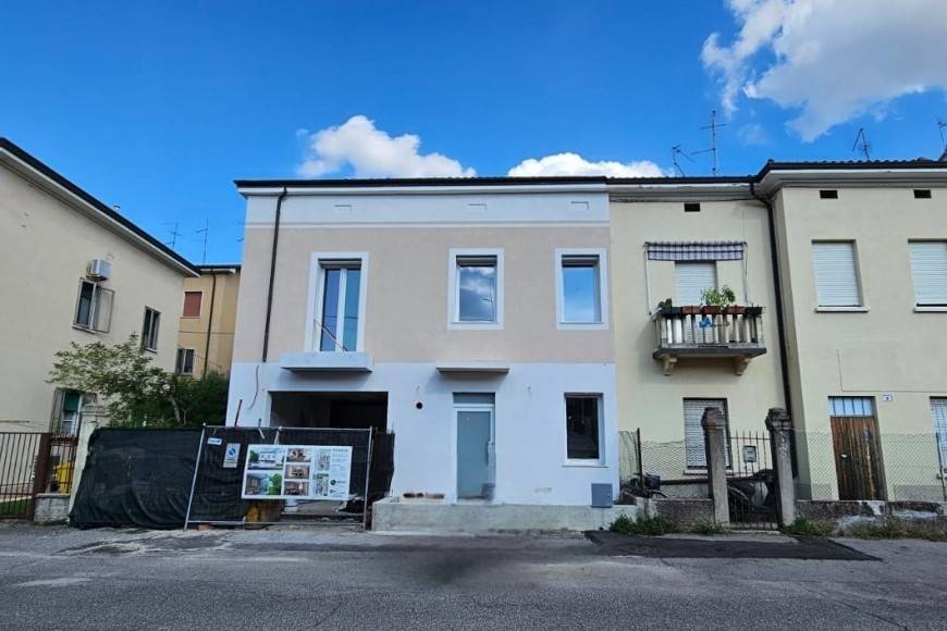 casa indipendente in vendita a Verona in zona Borgo Venezia / Borgo Trieste
