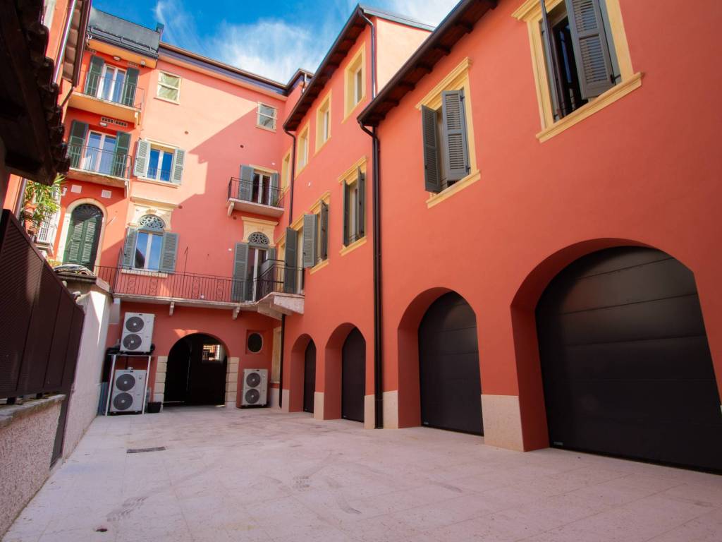 appartamento in vendita a Verona in zona Cittadella