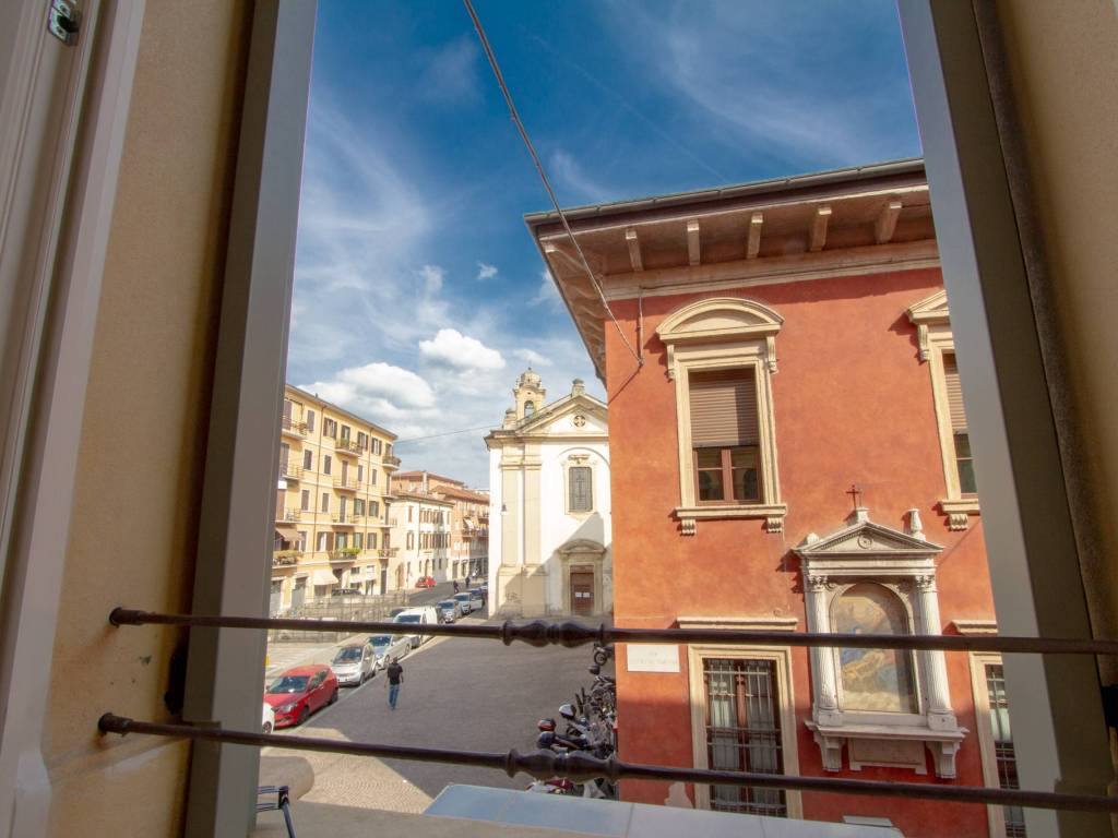 appartamento in vendita a Verona in zona Cittadella