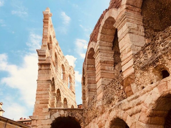 negozio in vendita a Verona in zona Centro Storico