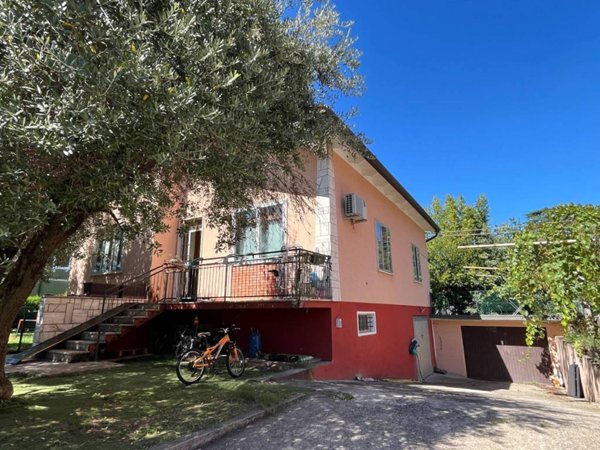 casa indipendente in vendita a Verona in zona Chievo