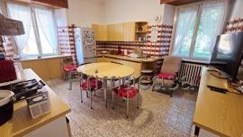 appartamento in vendita a Verona in zona Santa Lucia