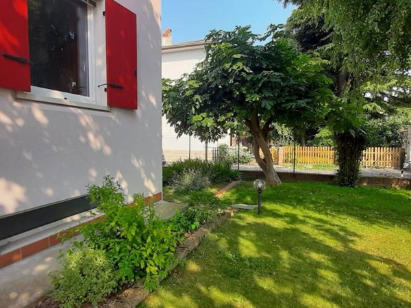 casa indipendente in vendita a Verona in zona Borgo Roma