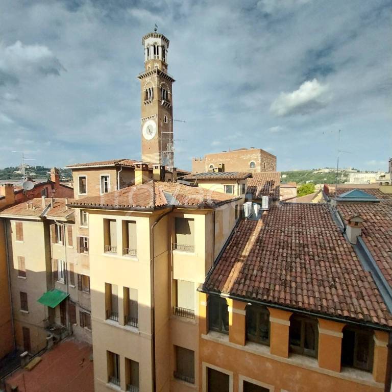 appartamento in vendita a Verona in zona Centro Storico