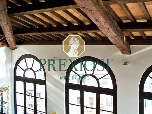 appartamento in vendita a Verona in zona Centro Storico