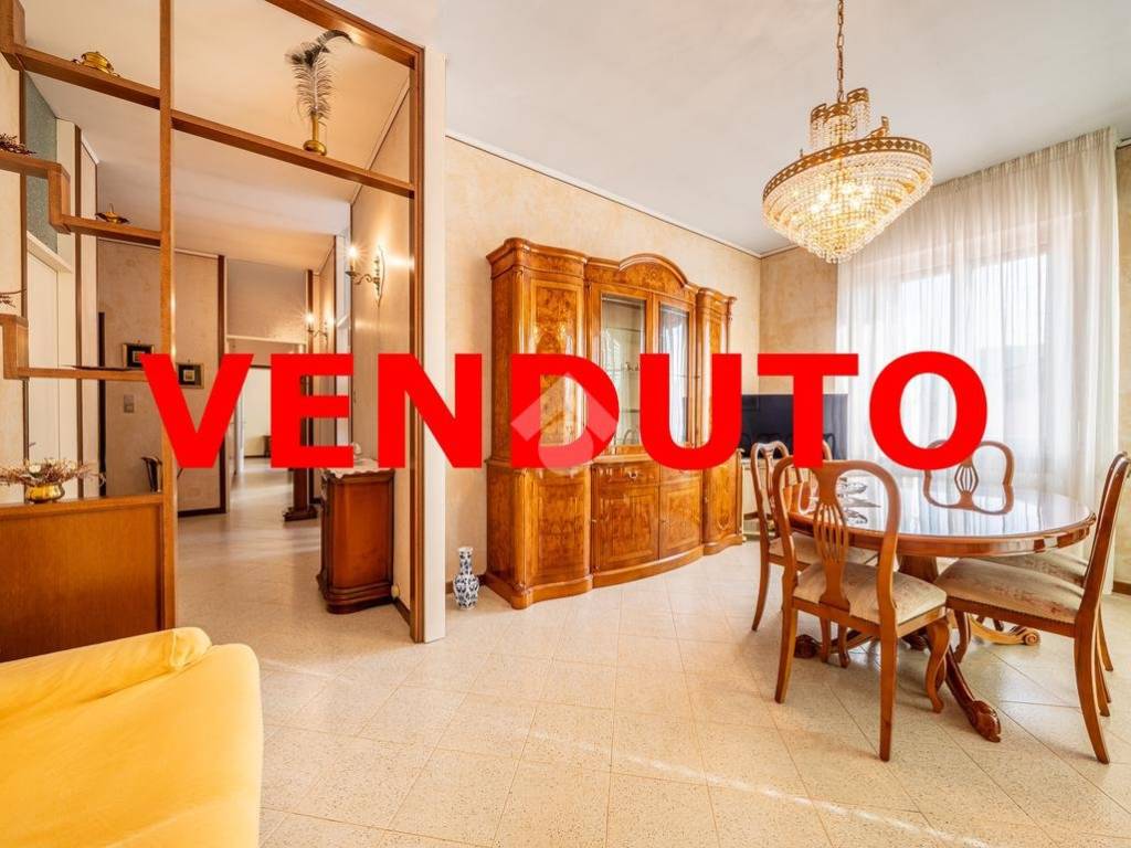 appartamento in vendita a Verona in zona Centro Storico