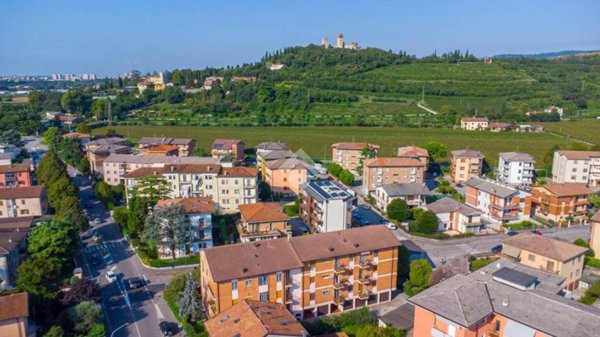 appartamento in vendita a Verona in zona Centro Storico