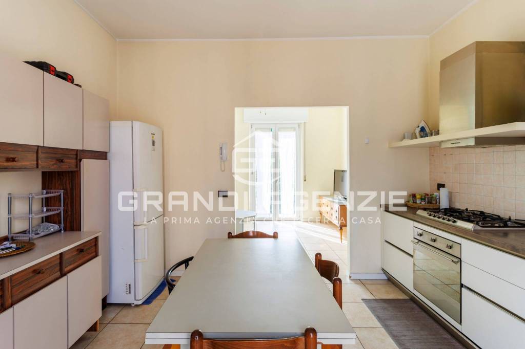 casa indipendente in vendita a Verona in zona Santa Lucia