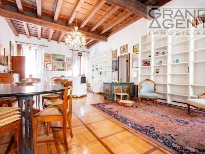 appartamento in vendita a Verona in zona Centro Storico