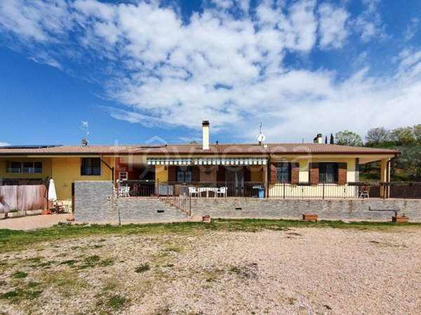 casa indipendente in vendita a Verona