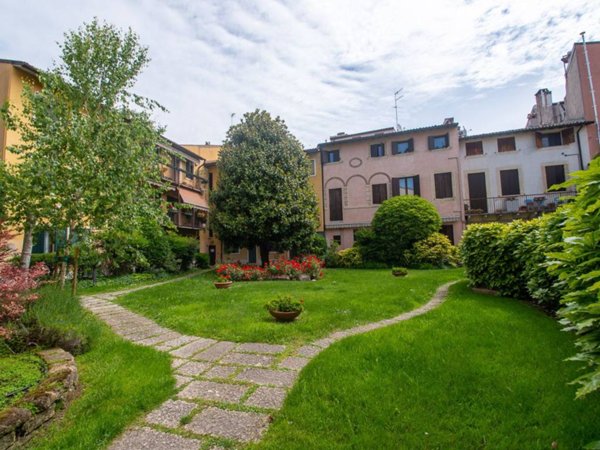 appartamento in vendita a Verona in zona San Zeno