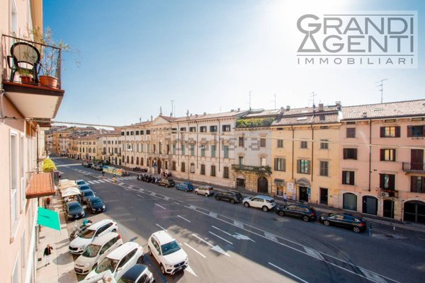appartamento in vendita a Verona in zona San Zeno
