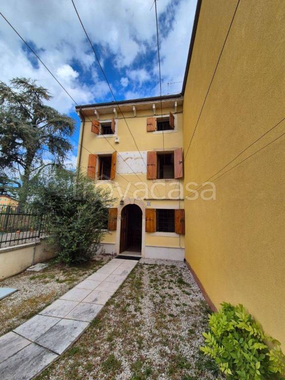 casa indipendente in vendita a Verona in zona Borgo Milano