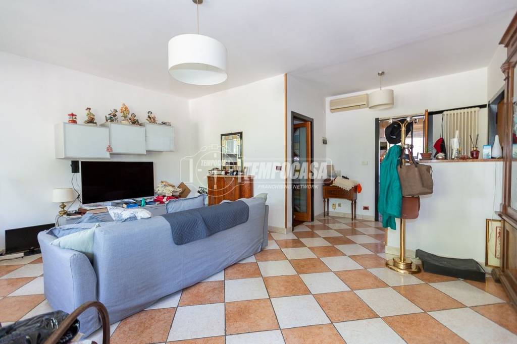 appartamento in vendita a Verona in zona Saval