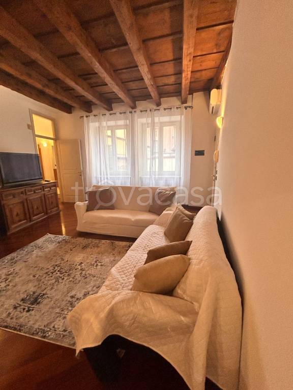 appartamento in vendita a Verona in zona Centro Storico
