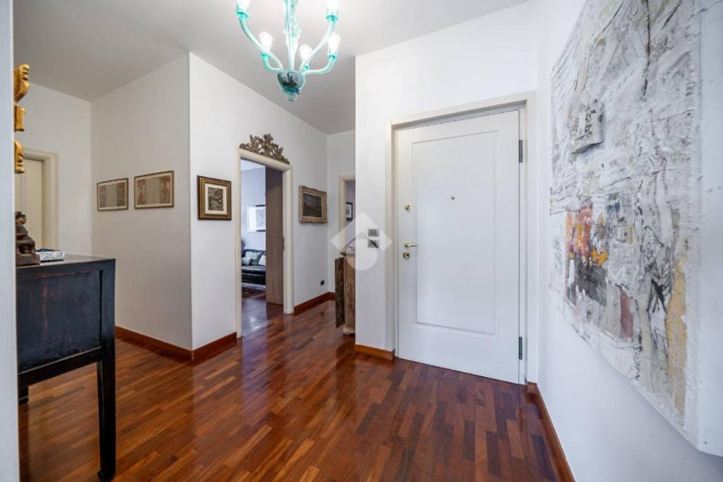 appartamento in vendita a Verona in zona Valdonega