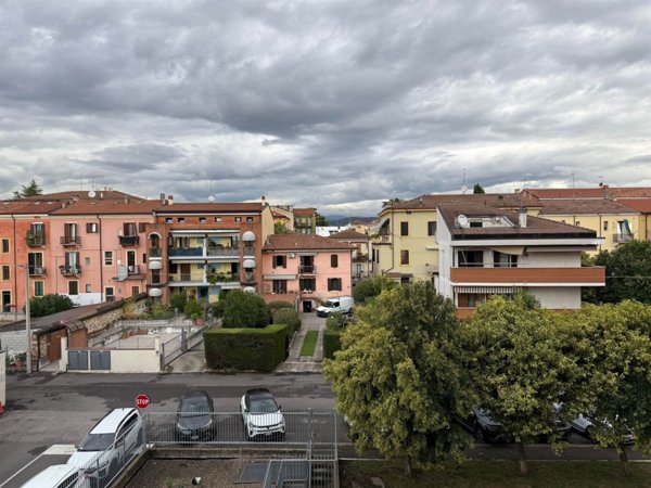 appartamento in vendita a Verona in zona Borgo Venezia / Borgo Trieste