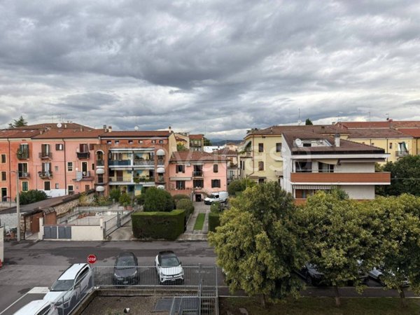 appartamento in vendita a Verona in zona Borgo Venezia / Borgo Trieste