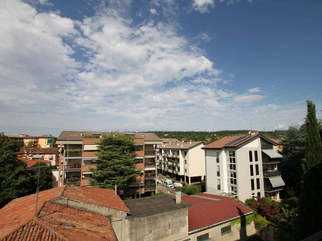 appartamento in vendita a Verona in zona Musicisti / Santa Croce